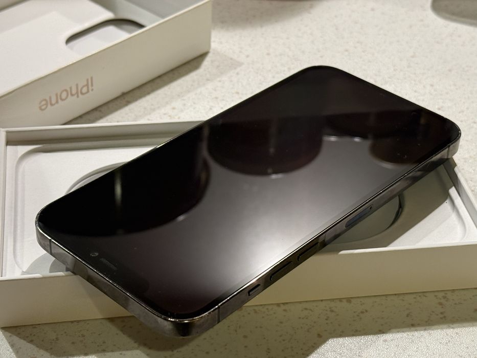 iPhone 12 Pro Max 128GB Graphite – Перфектен, 100% Батерия!