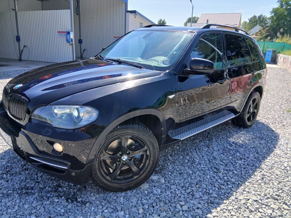 Vând BMW X5 e70 in stare foarte bună de funcționare