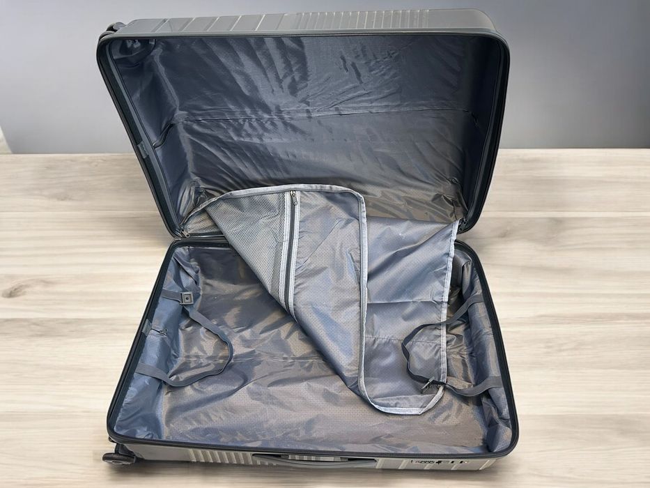 Vând troller nou, 75x48x31 cm, propilena, incasabil, cu roți duble