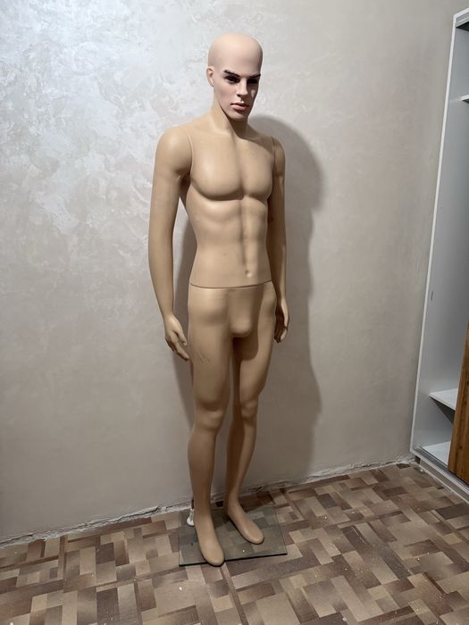 Новый маникен мужчина