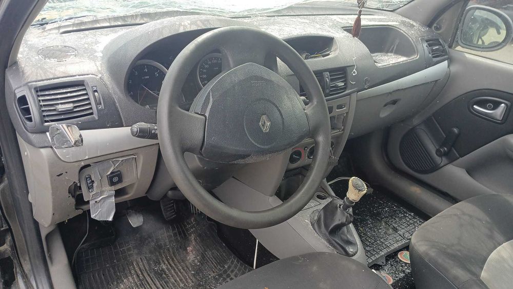 Dezmembrez Renault Thalia 1.2 Benzina Din 2012 - D4F-G7