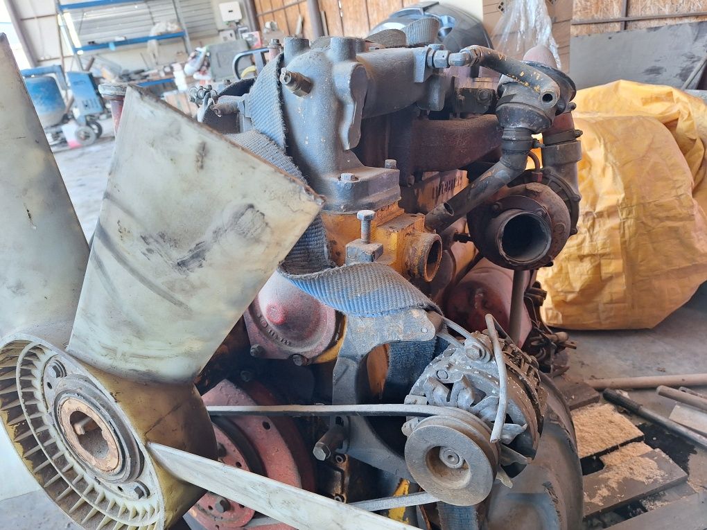 Vând Motor excavator