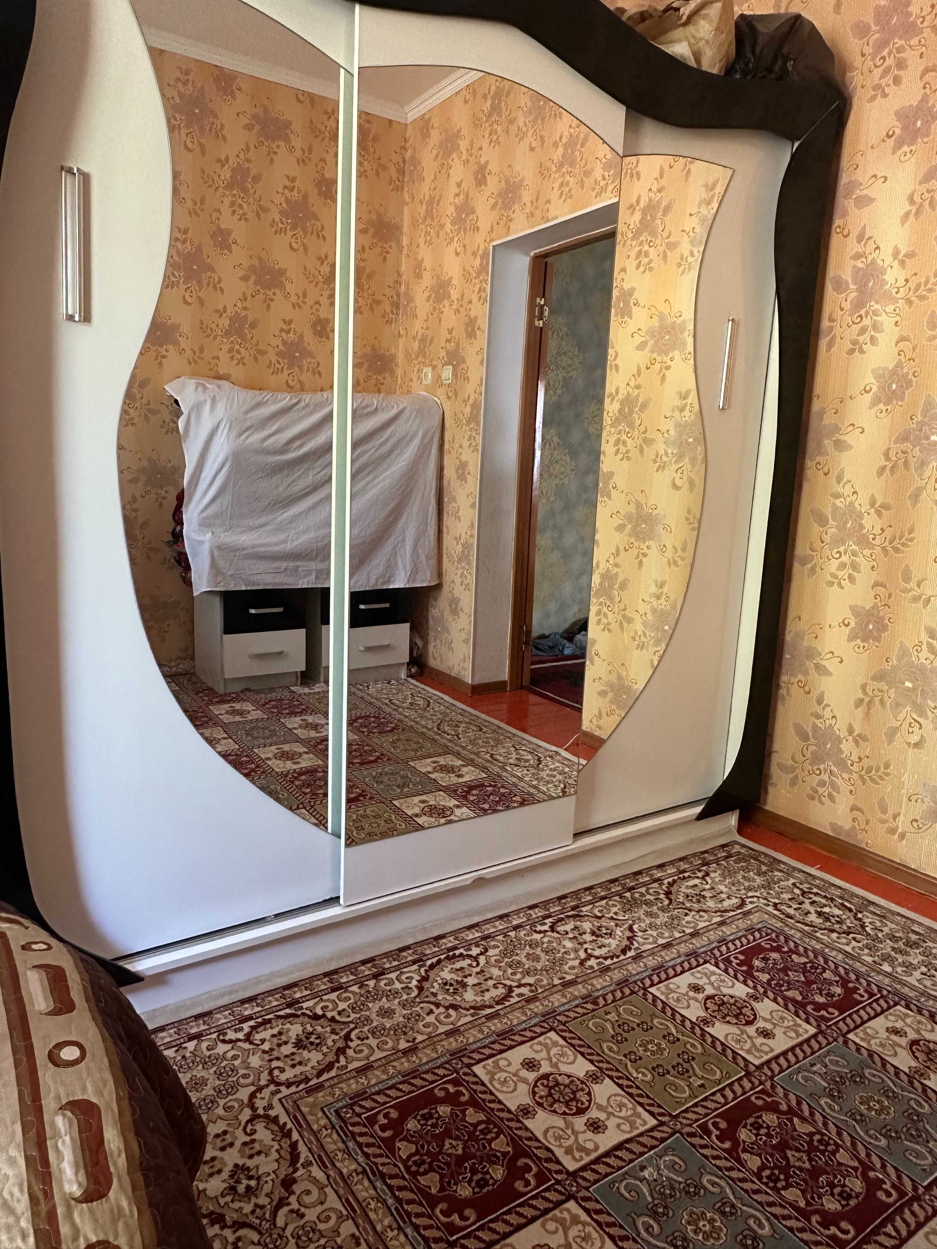 Шкаф , комод и тумбы