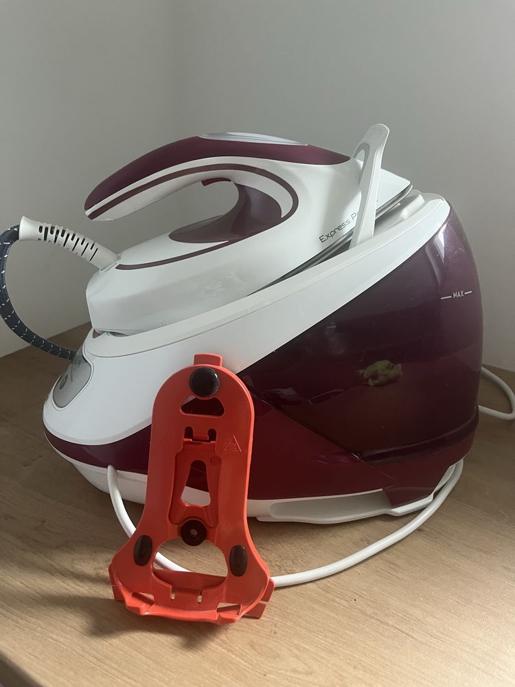 Statie de calcat Tefal