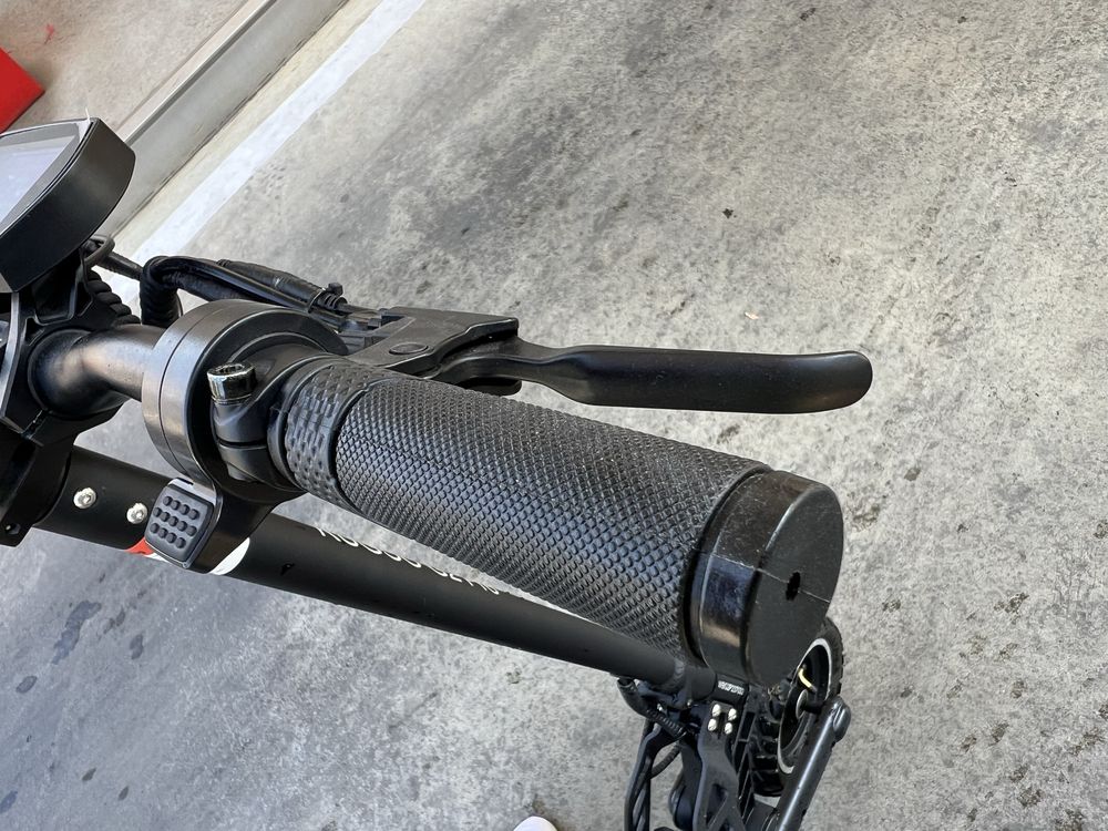 Електрическа тротинетка KUGOO G2 PRO