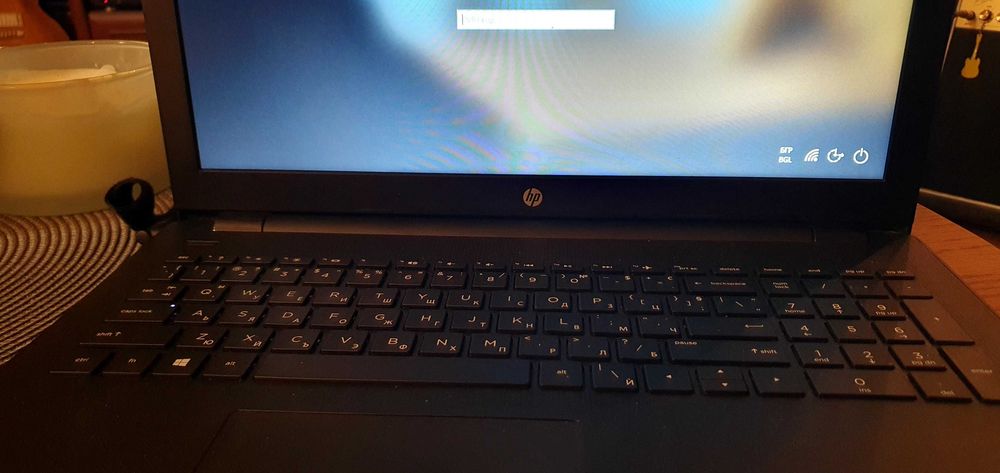 HP  15-RA0XX  15" лаптоп 4GB