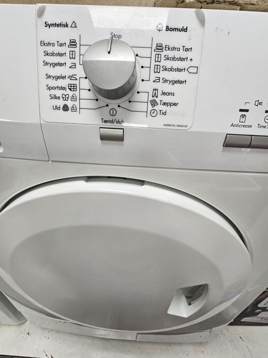 Сушилня AEG T67680IH3 клас: ААA+++ 8кг 400W с термопомпа