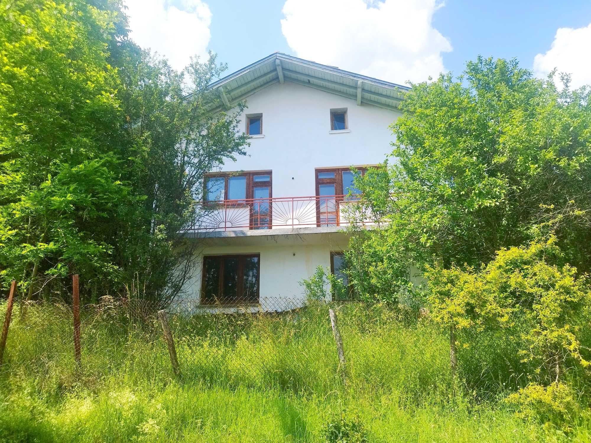 Продава къща в с. Туроковци