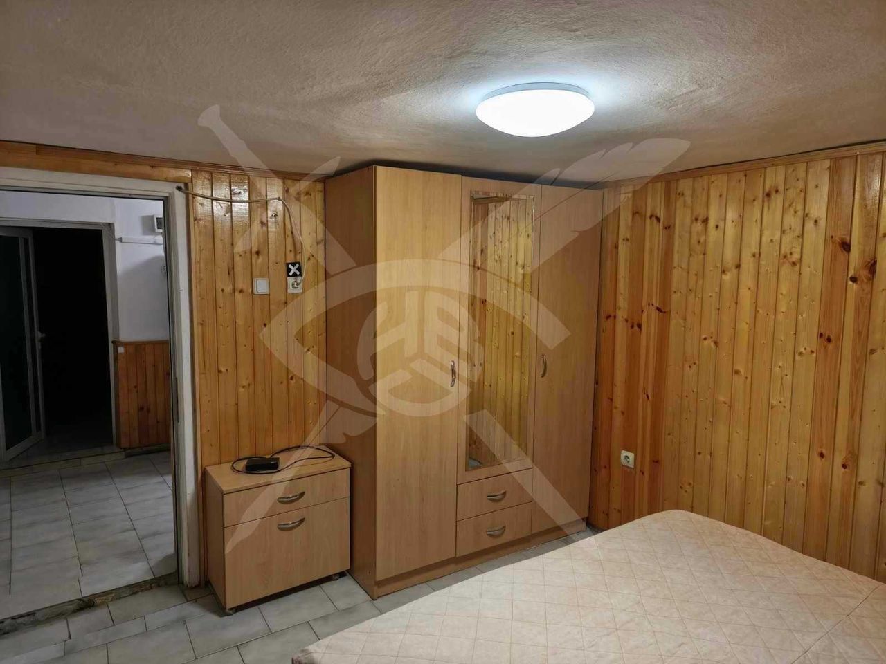 Дава се под наем Етаж от къща в Варна, Цветен квартал - 86 кв.м за 300 € - Снимка #1