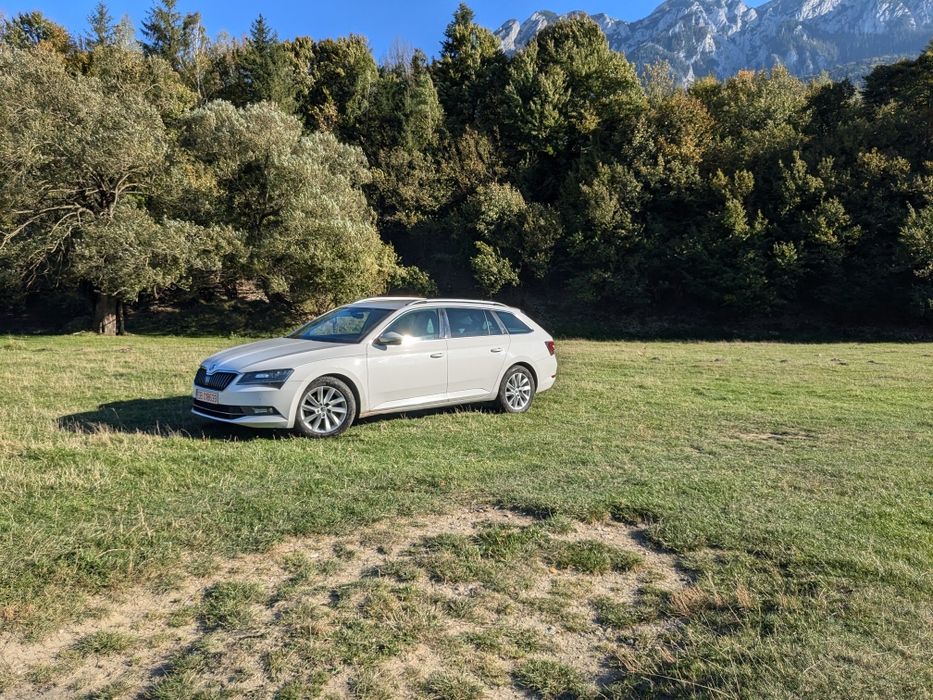 Vând Skoda Superb