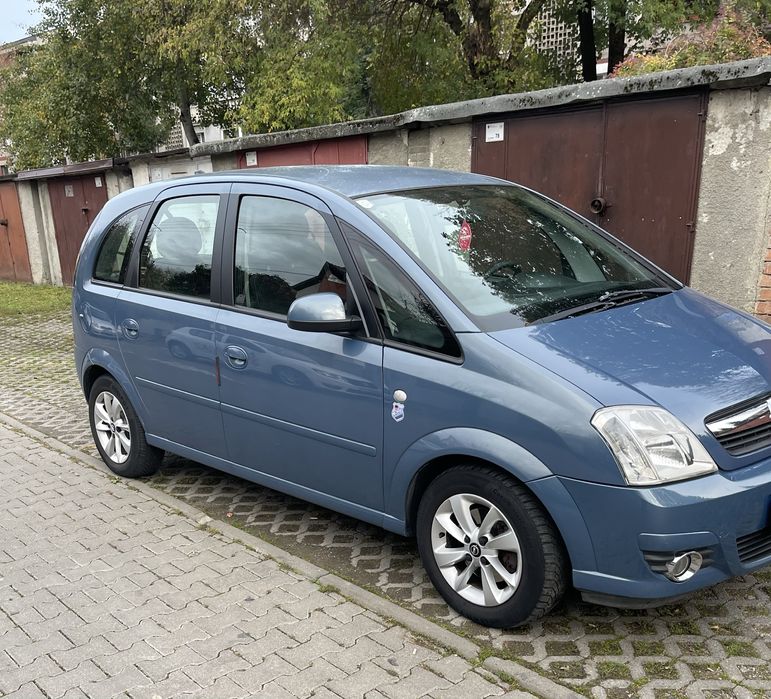 De vanzare autoturism