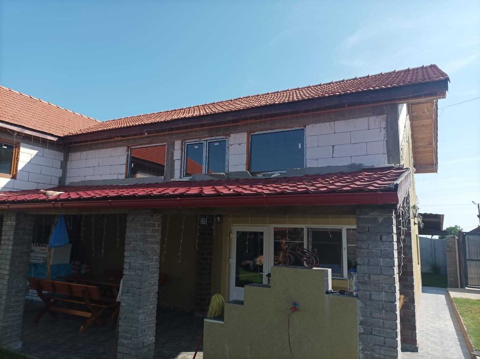 De vanzare Teren cu Casa si Grajd in Vinga.