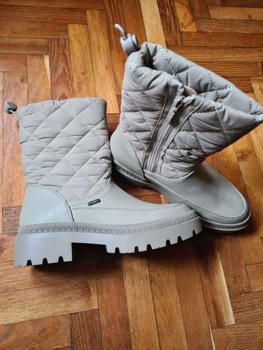 Esprit botine/ cizme de iarna - 37