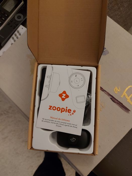 Zgarda electrica pentru doi caini