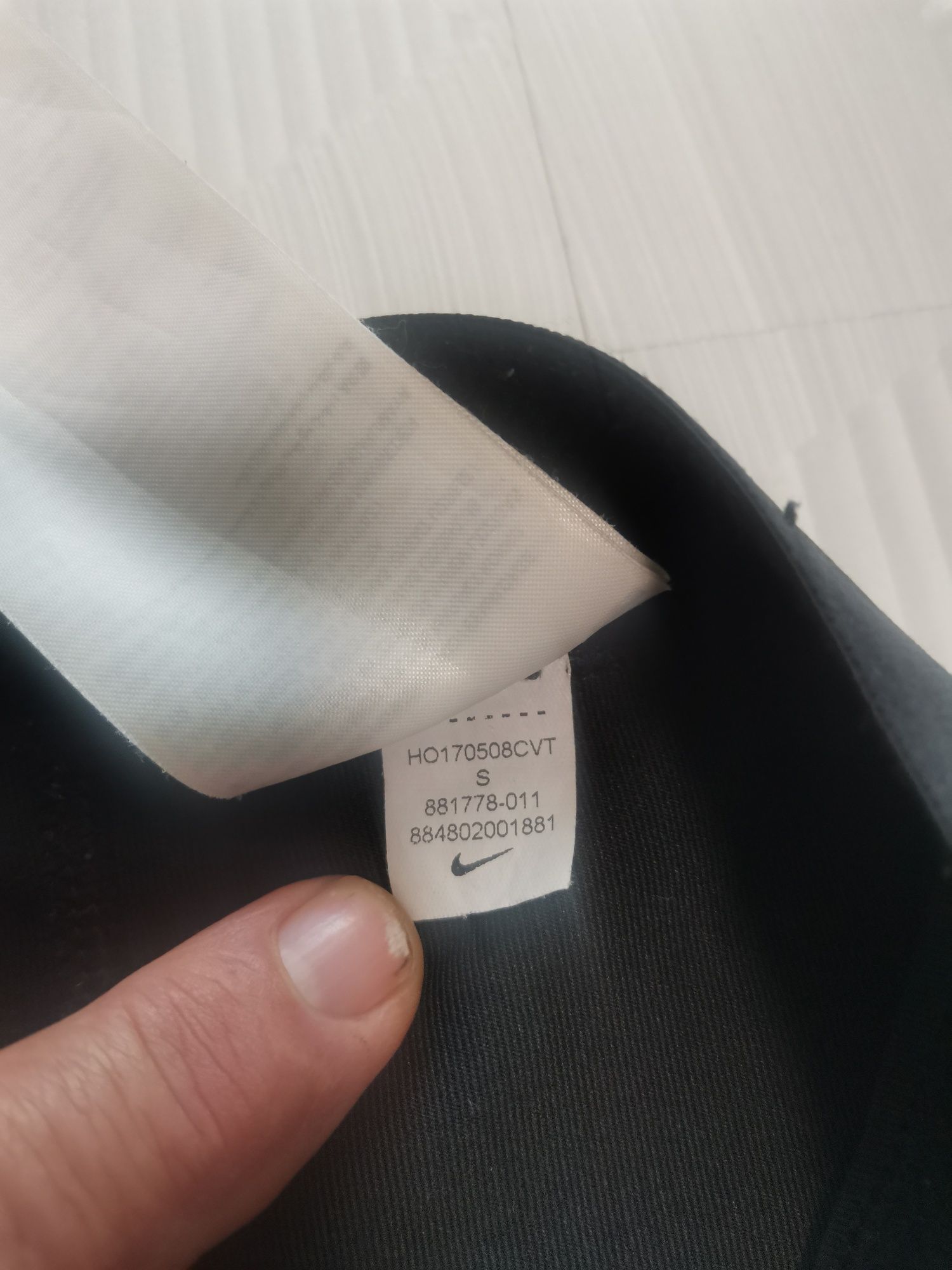 Продавам дамски клин Nike размер s