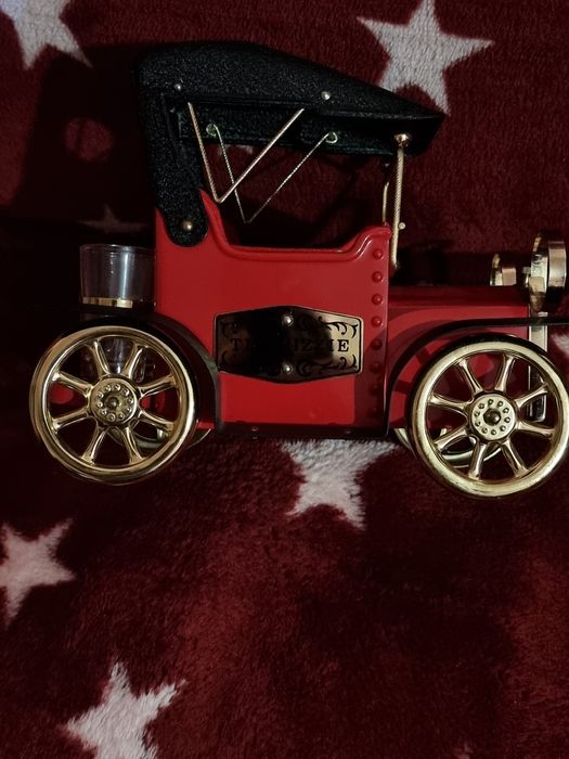 Cutie muzicala cu tematica auto