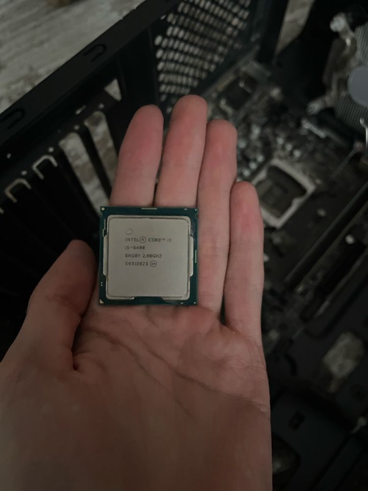 Процессор Intel Core i5-9400