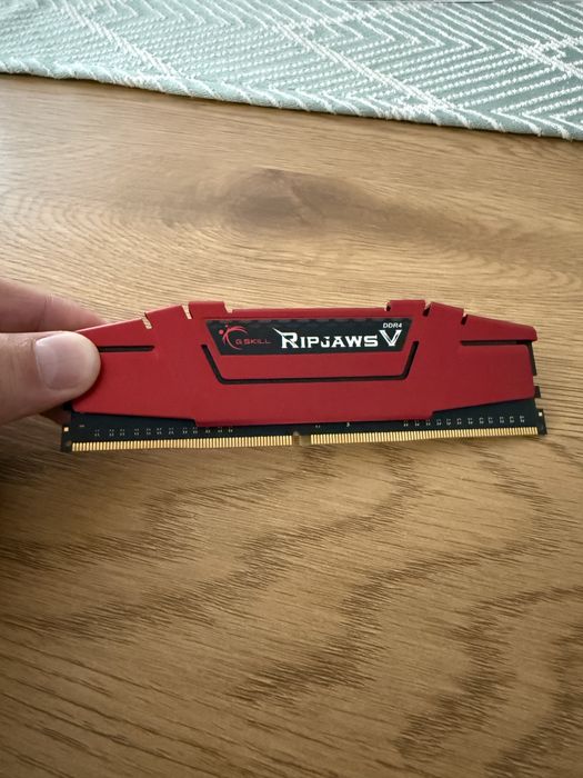 Memorie Ram G.Skill Ripjaws V DDR4 2666mhz KIT 8GB (2x4gb)