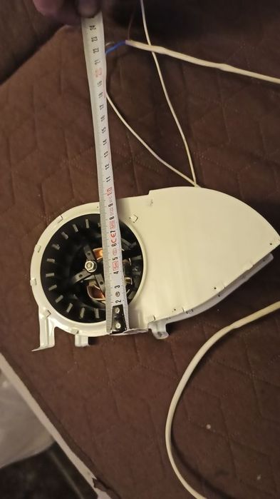 Mini turbina 230v