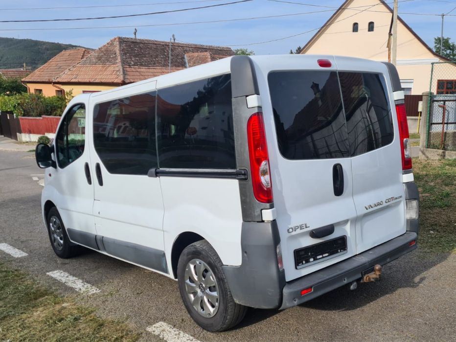 Opel Vivaro 2012 8 locuri 2.0 Diesel