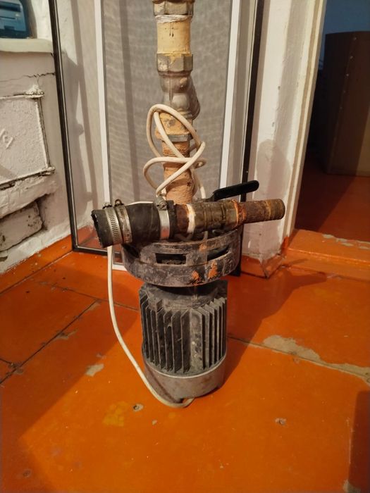 Продам мотор для полива в сборе