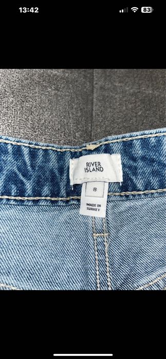 Blugi noi River Island