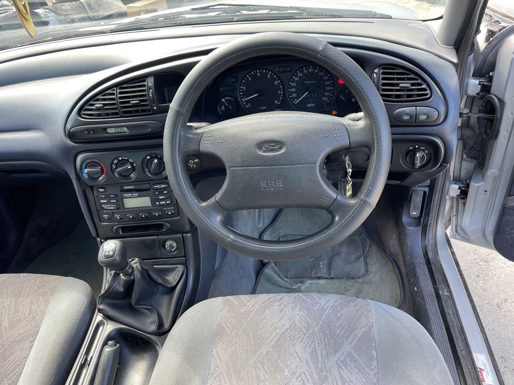 Ford Mondeo 2.0i 130кс 1999г На Части