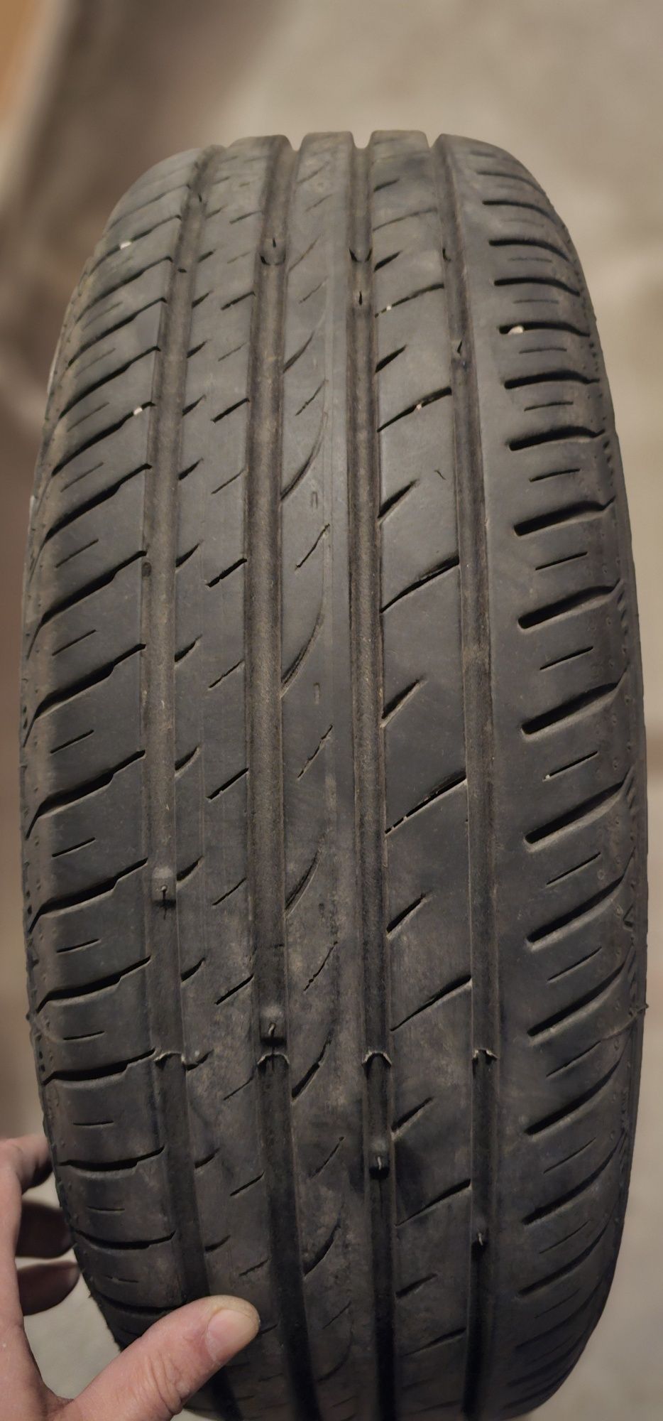 Летние шины 185/65/R15