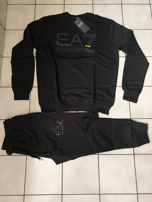 Спортен комплект от блуза и долнище L,XL, XXL