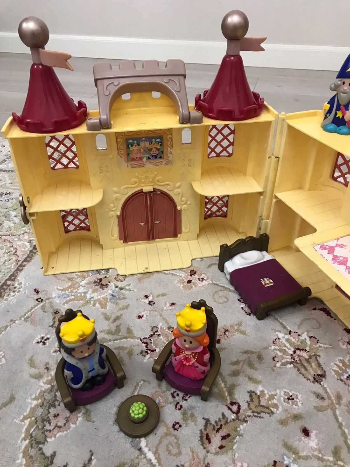 продам кукольные домики в отличном состоянии из ОАЭ