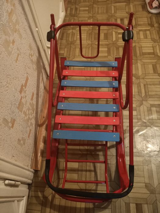Санки,Новые,деревяные,каркас металический ручка складывается, 5000 тг.
