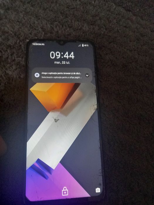 Vând  sau schimb telefon