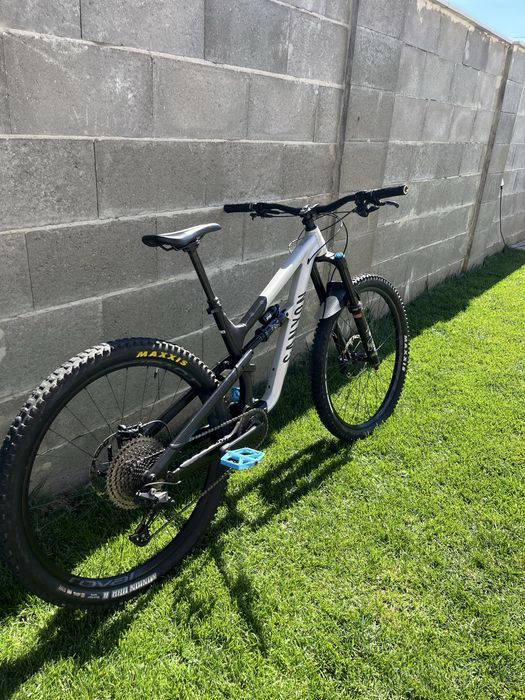 Vand Bicicleta full suspension Canyon spectral
