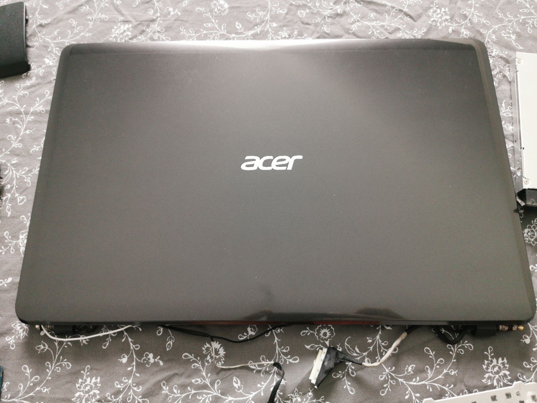 Dezmembrez ACER E1-571