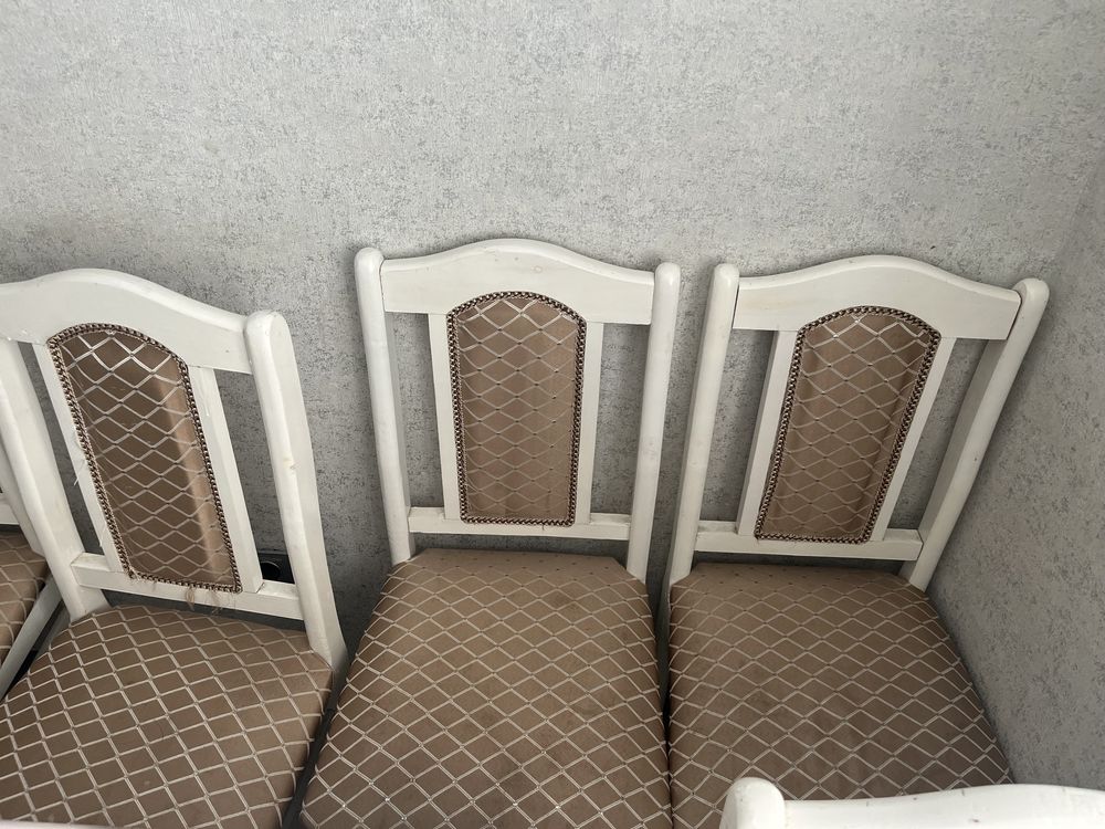Продам стол, стулья