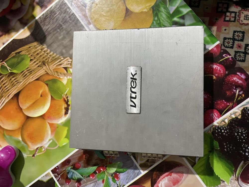 Мощный усилитель 2х200w номинал 2 ома,  2х150w номинал 4ома ,мост 400w