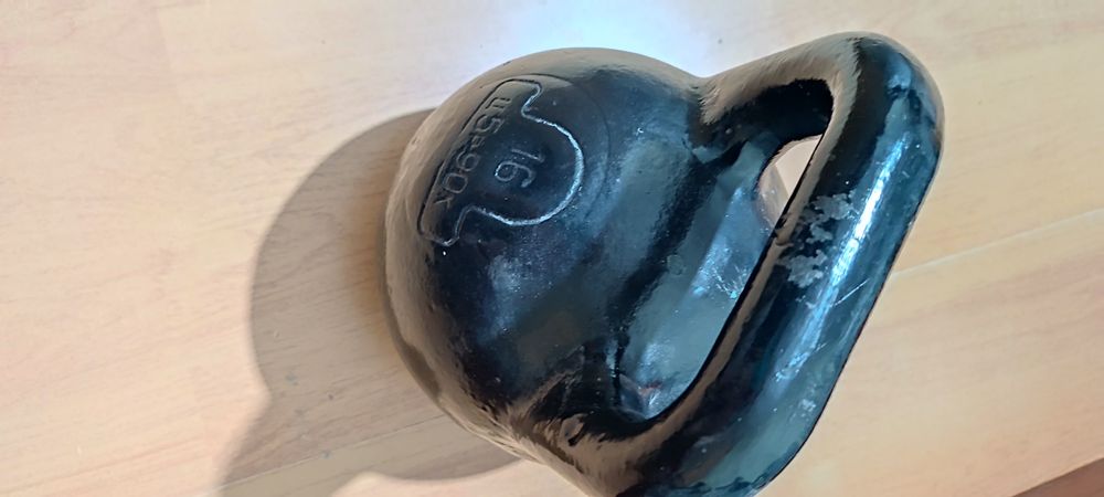 Продам Гирю 16 кг СССР