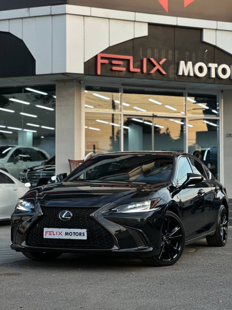 Lexus ES300 F sport Hybrid