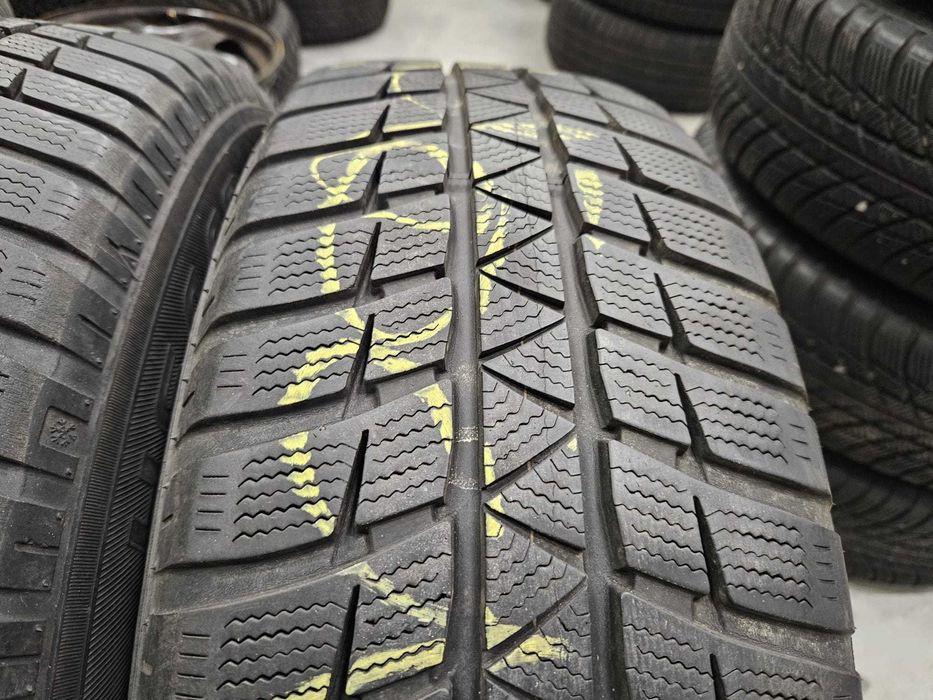 Set 2 Anvelope IARNA 225.65.17 'Falken' ; stare foarte buna