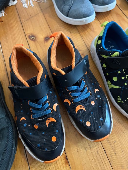 Обувки за момче 32