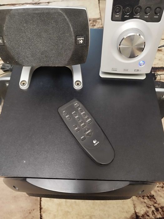 Sistem complet Logitech Z 5500 + placa sunet Logilink 7.1