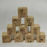Кубики ручной работы из дерева с гравировкой