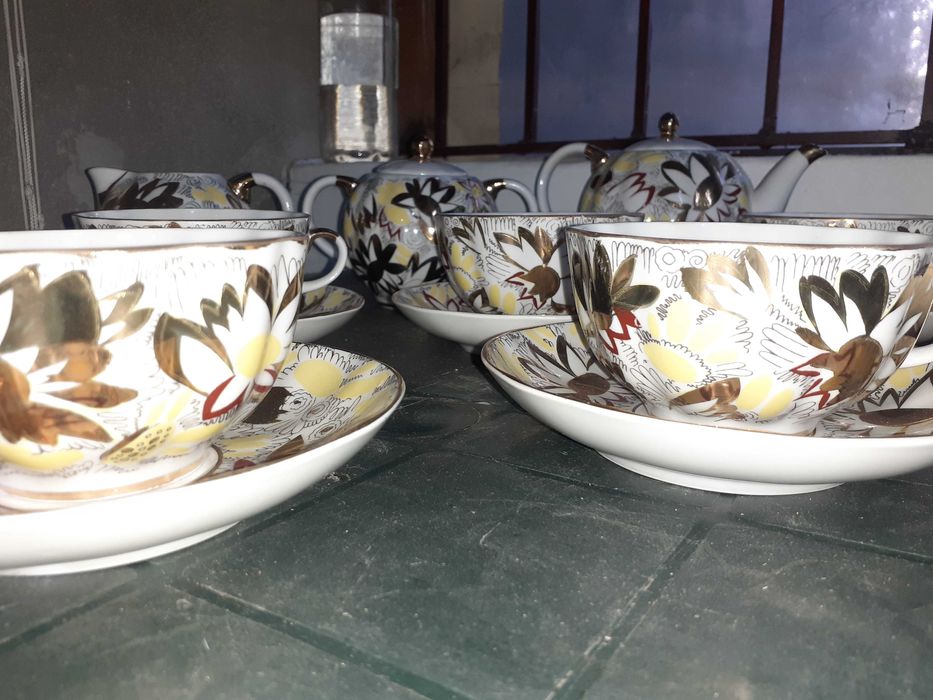 ЛФЗ - невероятен сервиз за чай руски порцелан много позлата