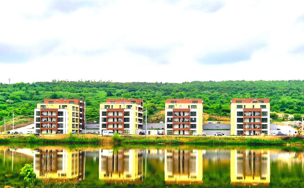 pf  vand apartamente 2,3 camere complex nou intabulat,parcare,gradina