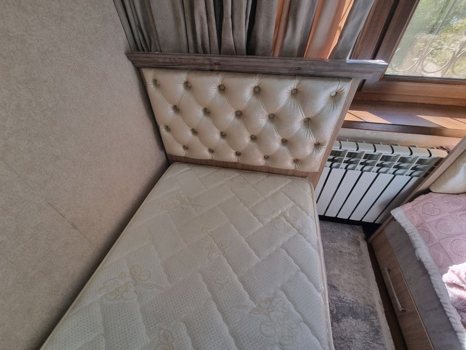 Кроват матраси билан