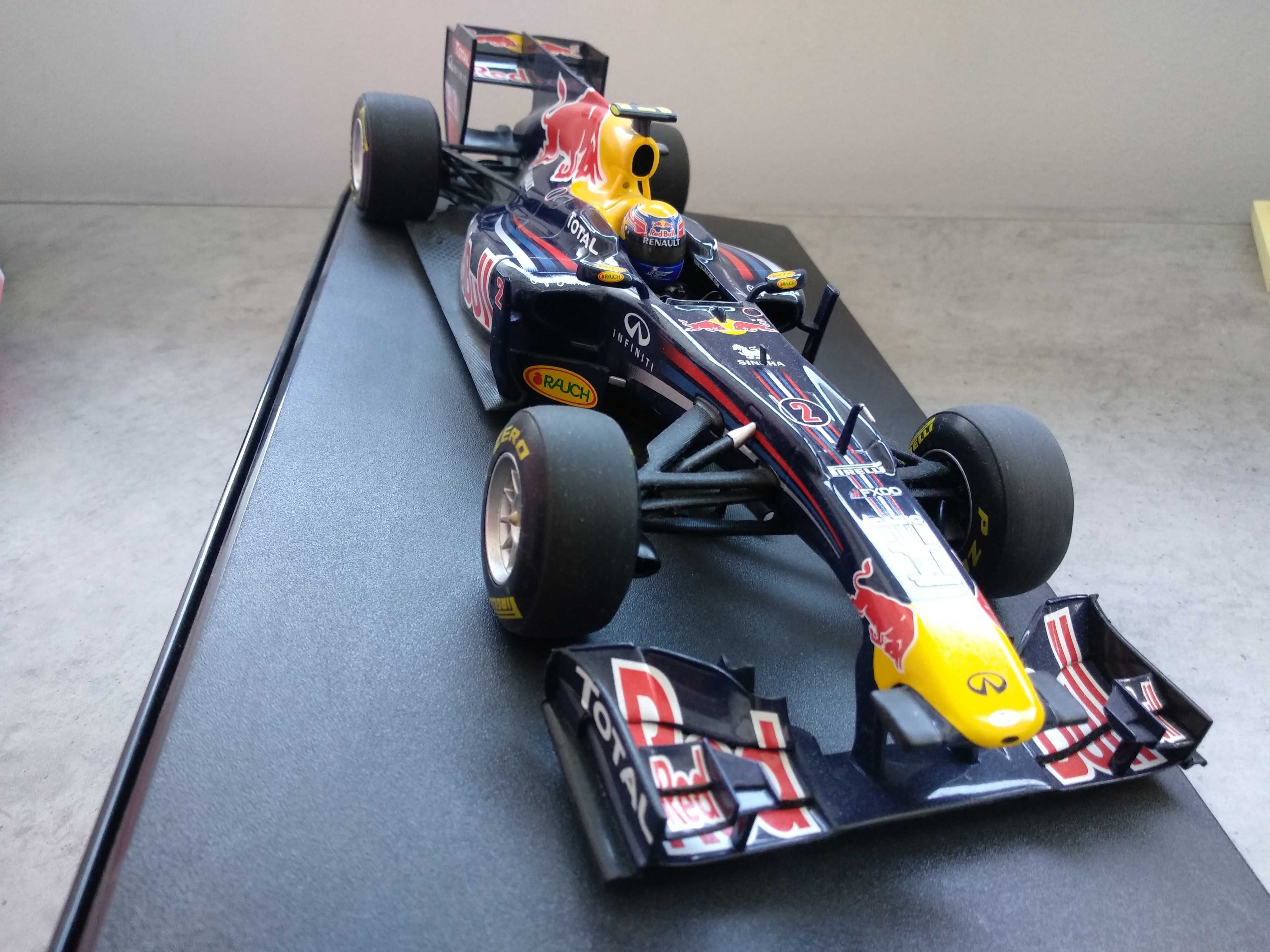 макет 1:18 Red Bull Racing Mark Webber Showcar 2011 Formula 1 болид