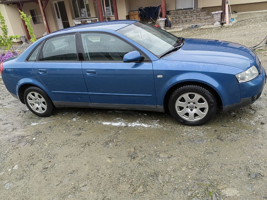 Vând Audi A4, berlină