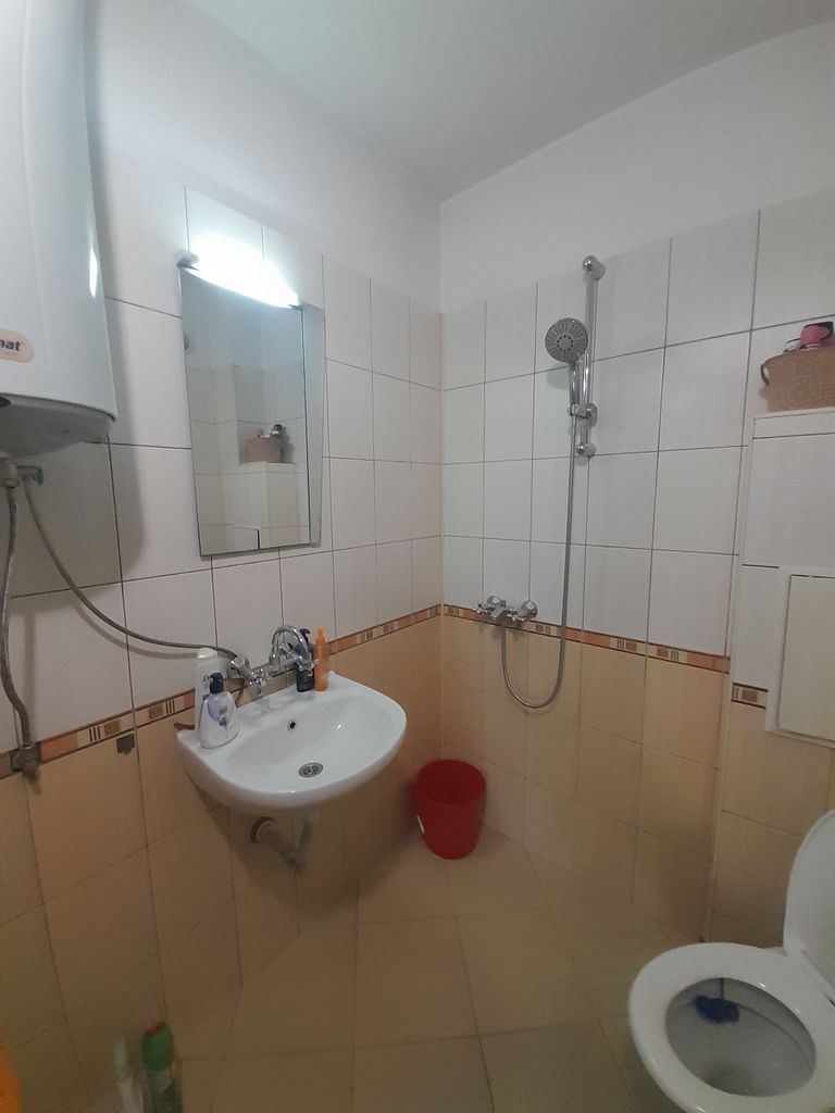 Дава се под наем Ателие в Плевен, Идеален център - 53 кв.м за 306 € - Снимка #4
