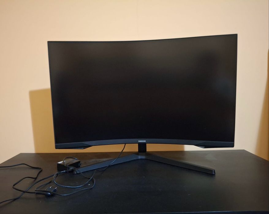 Monitor gaming curbat Samsung Odyssey G5