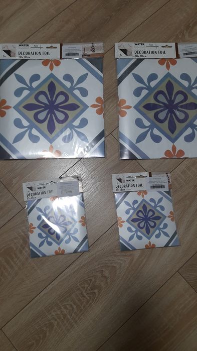 Tapet decorativ autocolant, trimit oriunde